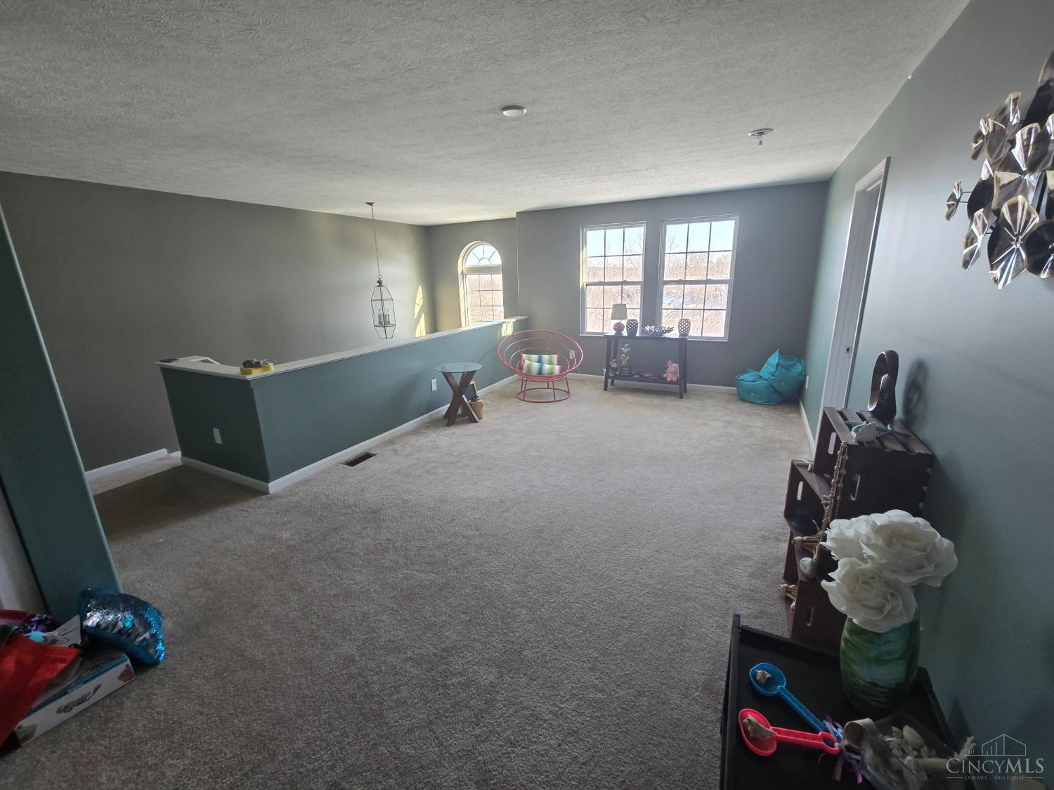 3257 Brunsman Way, Miami Twp, Ohio image 8