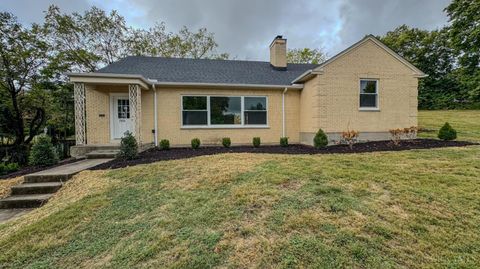 Photo of 2935 Lafeuille Avenue, Cincinnati, OH 45211 (MLS # 1857356)