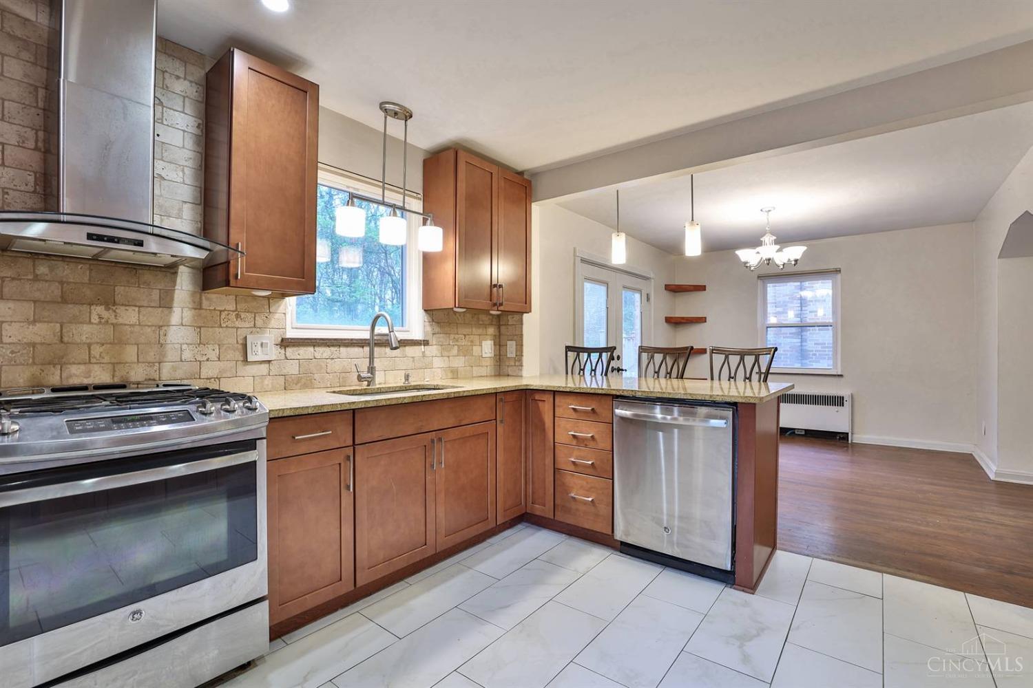 1615 Alcor Terrace, Cincinnati, Ohio image 10