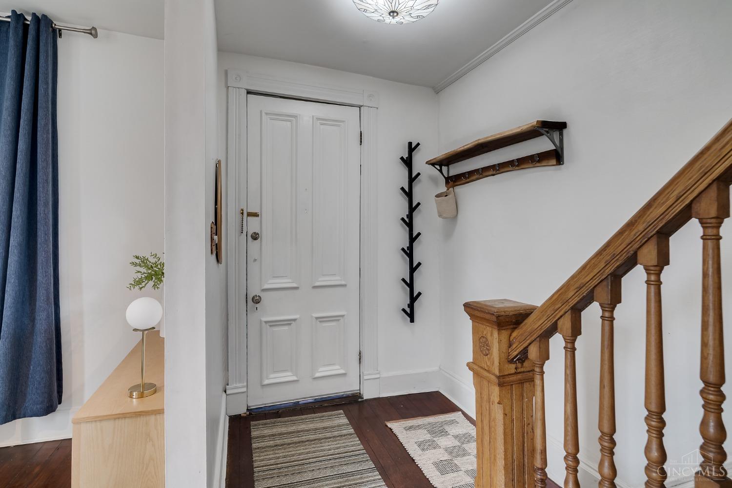 2210 Kemper Lane, Cincinnati, Ohio image 7