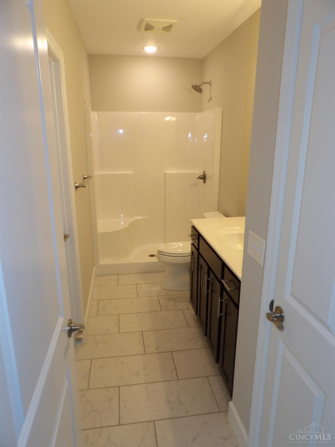 6725 Daniels Walk, Cincinnati, Ohio image 32