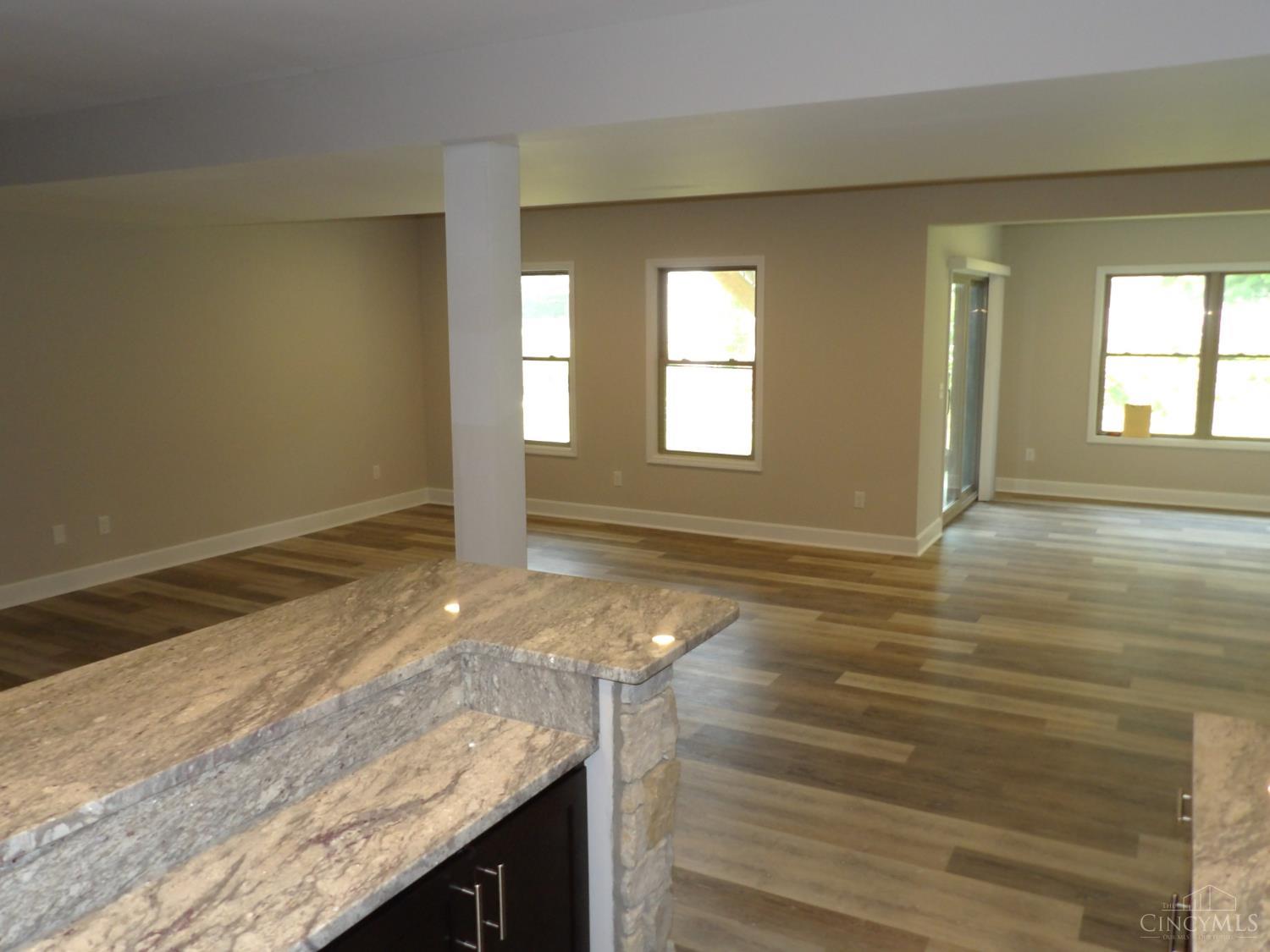 6725 Daniels Walk, Cincinnati, Ohio image 25