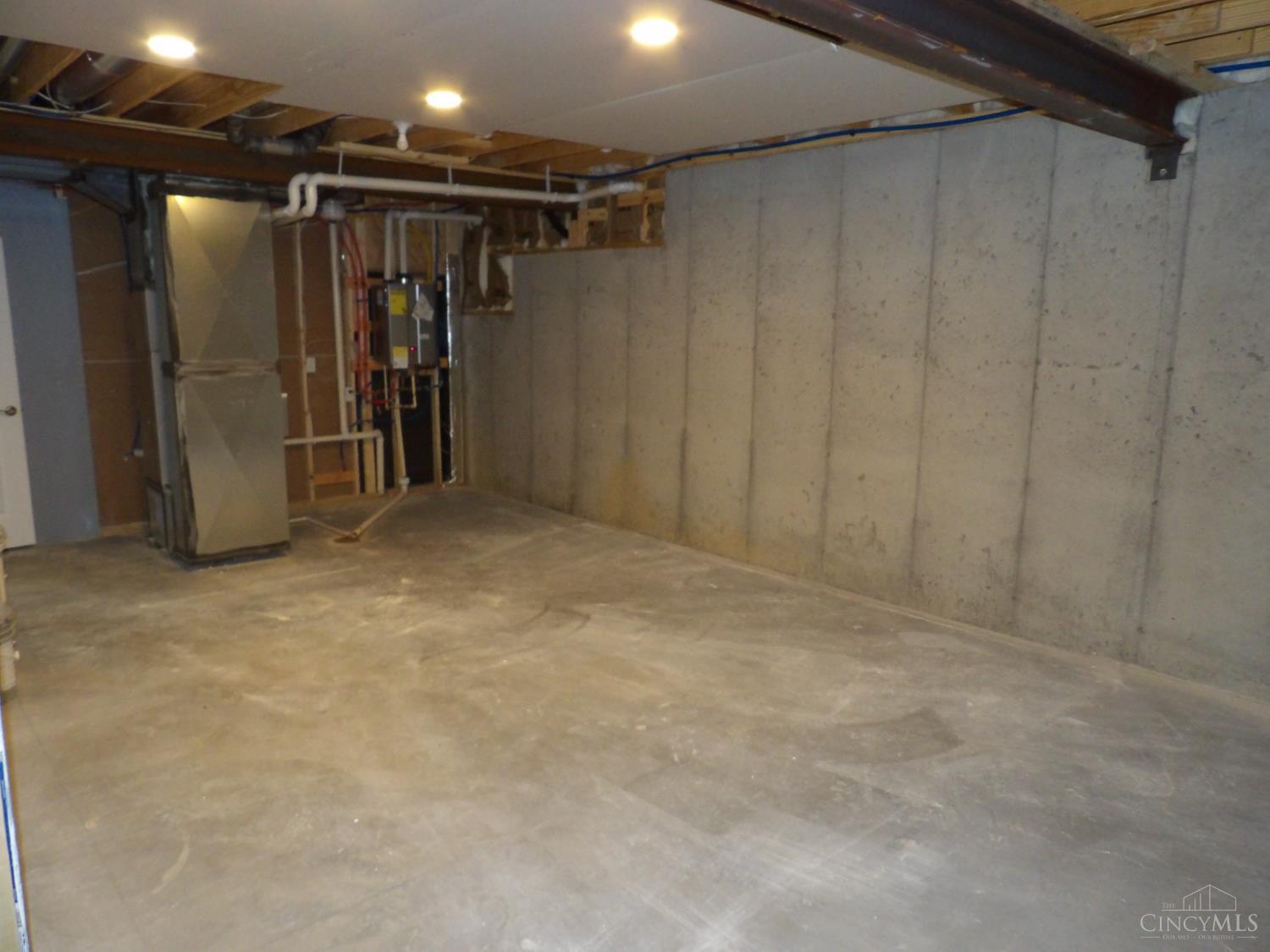 6725 Daniels Walk, Cincinnati, Ohio image 36