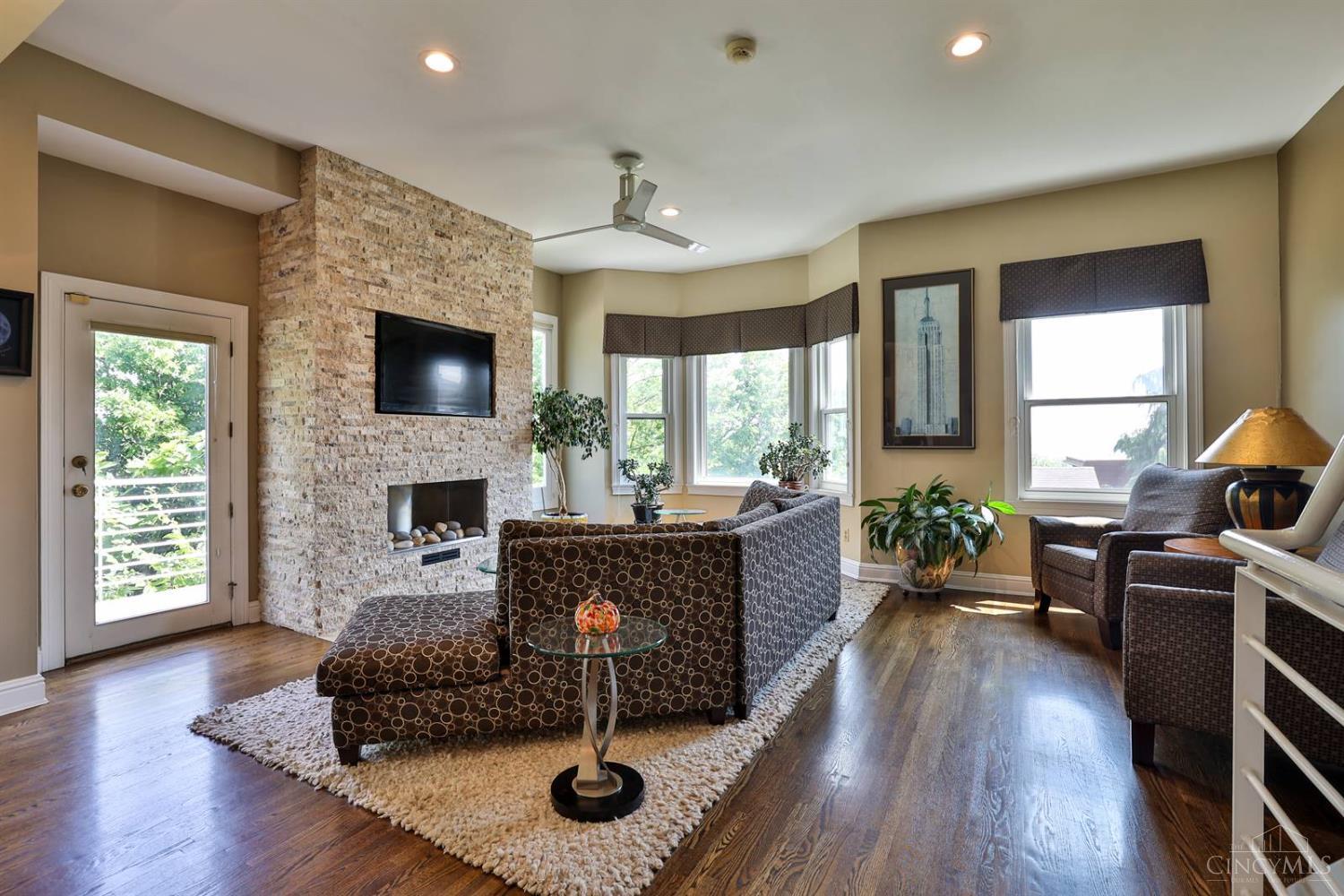 2339 Muriel Court