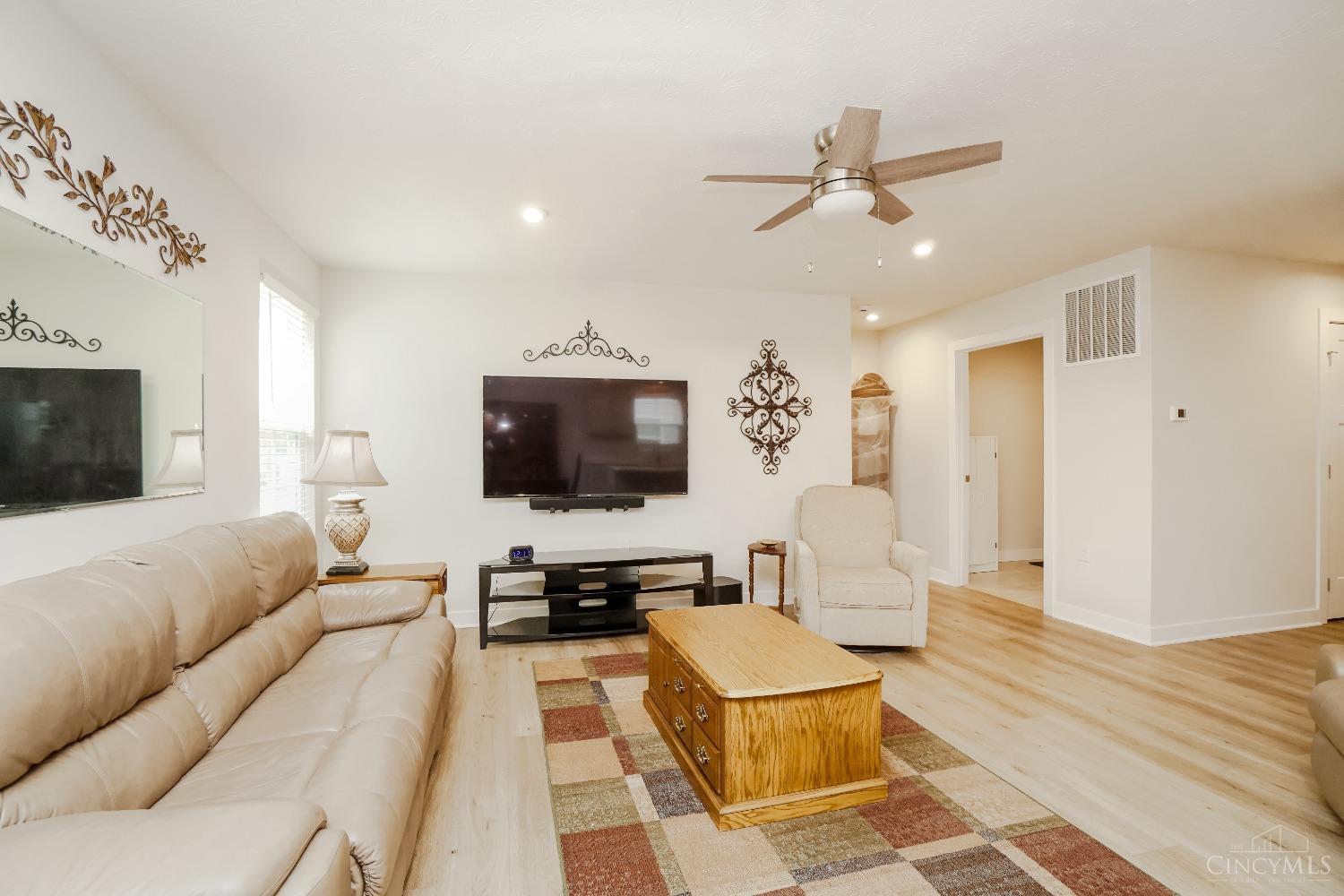 1277 Cavanaugh Lane, Harrison, Ohio image 13