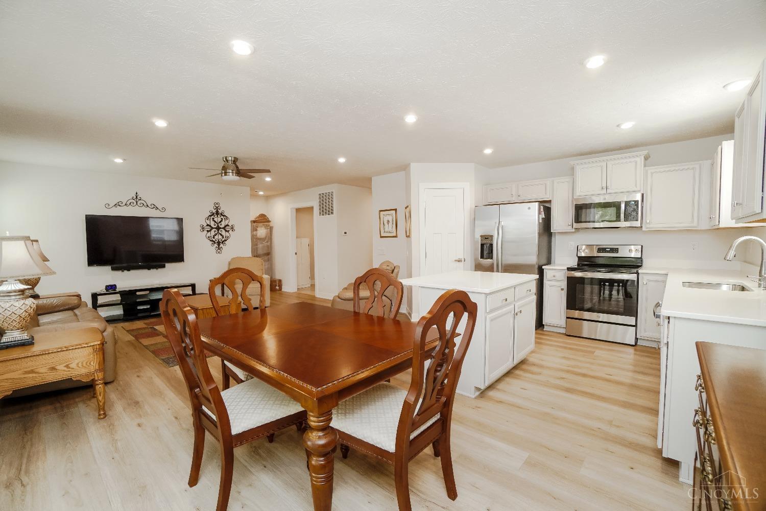 1277 Cavanaugh Lane, Harrison, Ohio image 15