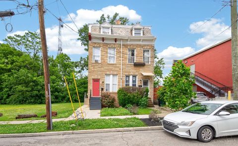 Photo of 819 Summit Avenue AVE, Cincinnati, OH 45204 (MLS # 1880268)