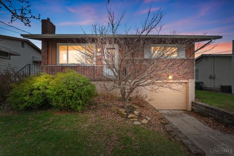 Photo of 2215 Ronda Avenue, Norwood, OH 45212 (MLS # 1871158)