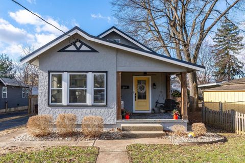 Photo of 219 Laurel Avenue, Milford, OH 45150 (MLS # 1866615)