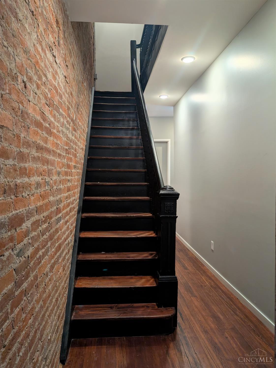 26 E 14th St 203