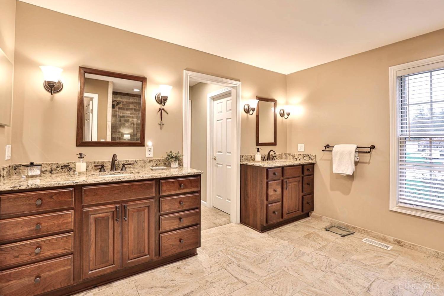 2721 Blackbird Hollow Holw, Anderson Twp, Ohio image 37