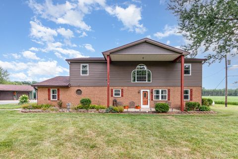 Photo of 19910 Vera Cruz Road, Perry Township, OH 45118 (MLS # 1850584)