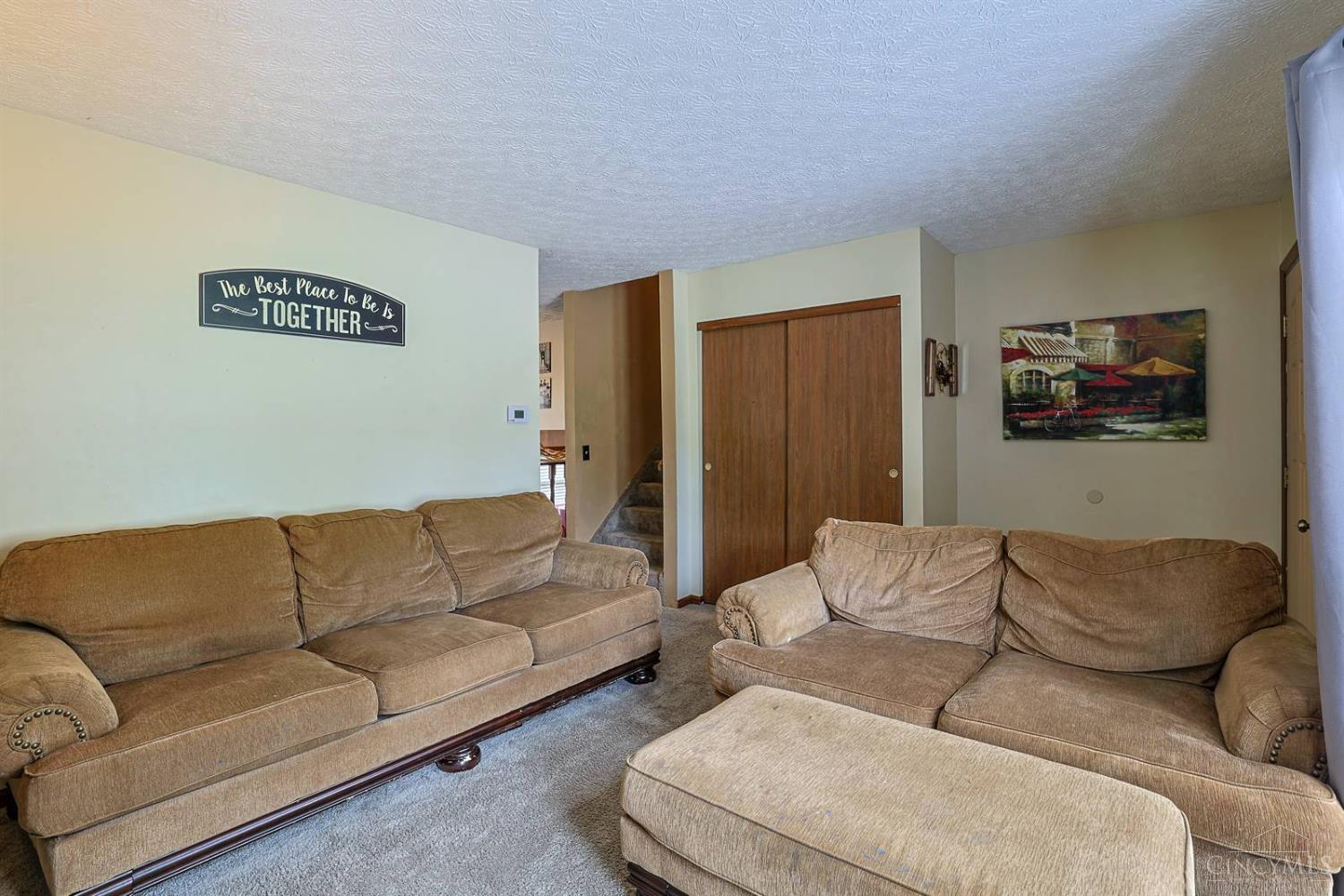 3863 Schroeder Drive