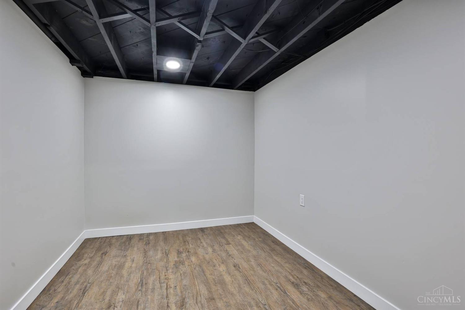 3013 Yankee Road, Middletown, Ohio image 26