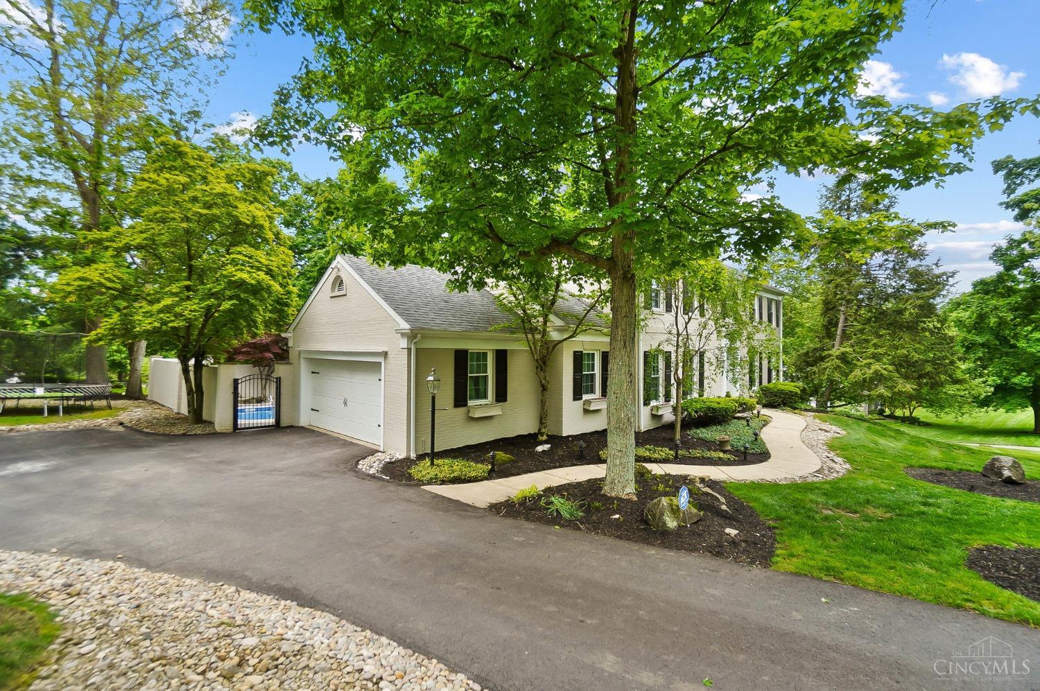 7297 Brixton Lane, Anderson Twp, Ohio image 11