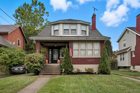 Photo of 4934 Relleum Avenue, Cincinnati, OH 45238 (MLS # 1857849)
