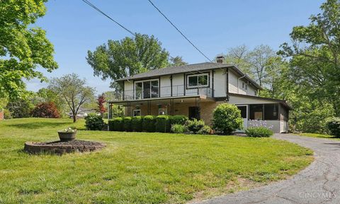 Photo of 1005 Robin Hill Drive, New Richmond, OH 45157 (MLS # 1876730)