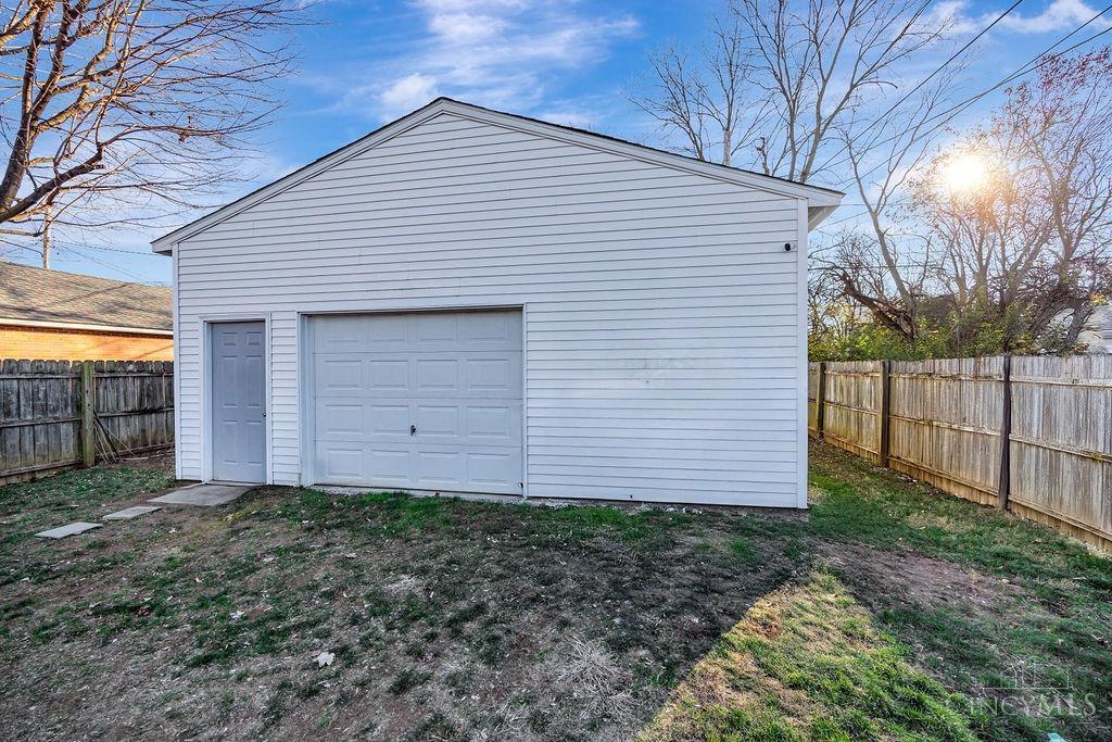 825 Allen Avenue, Hamilton, Ohio image 2