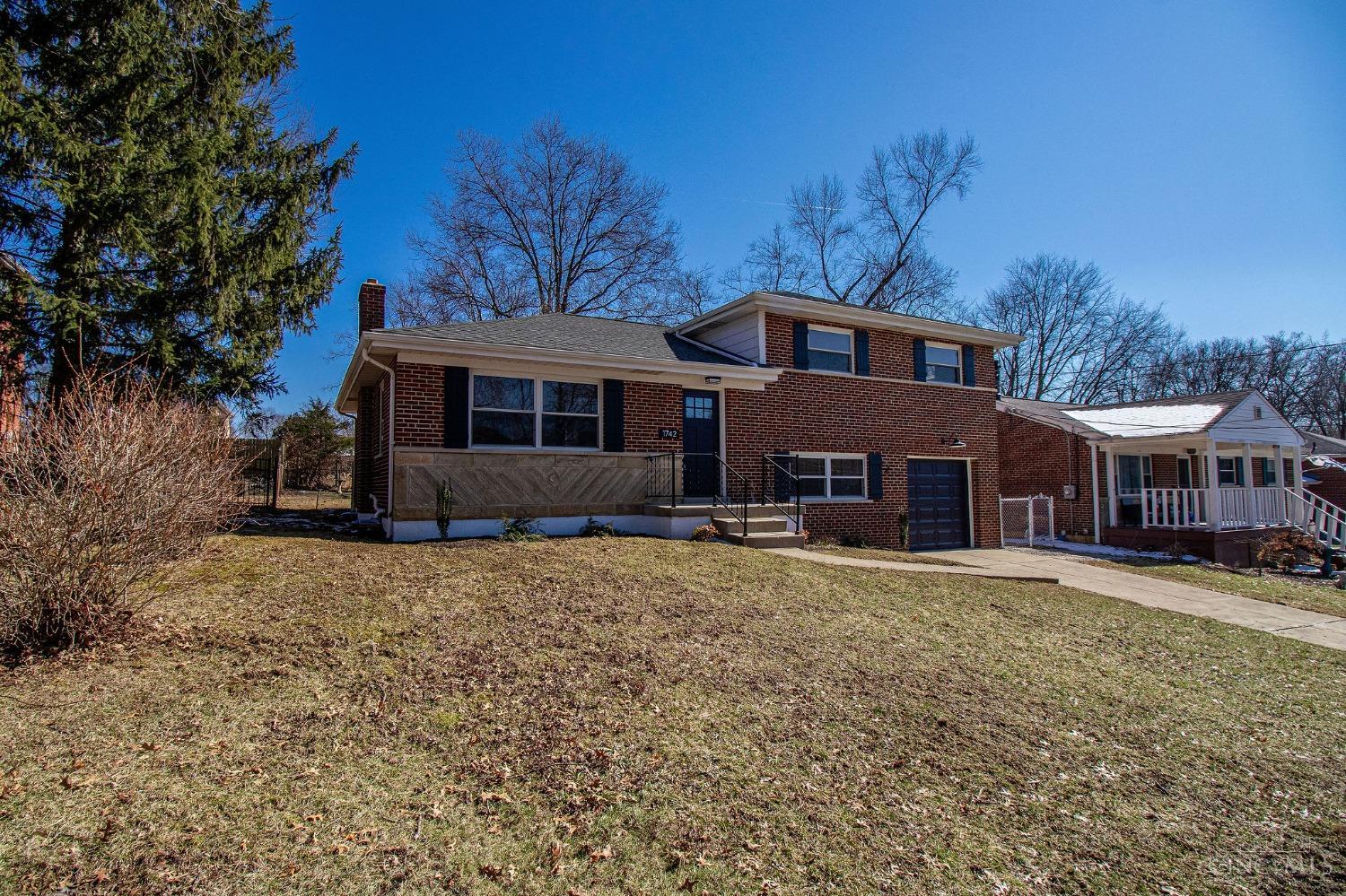 1742 Friartuck Lane, Anderson Twp, Ohio image 3