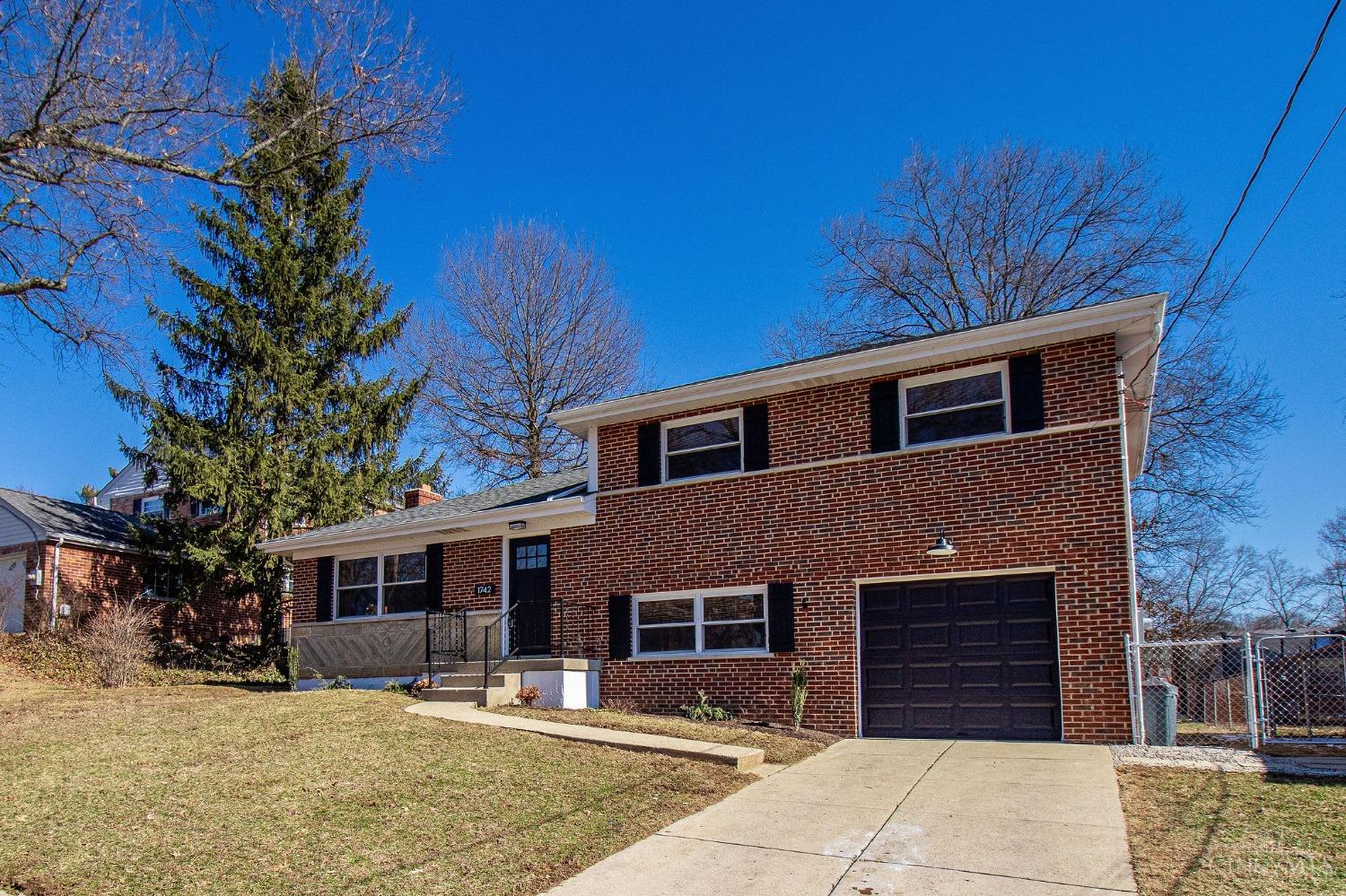 1742 Friartuck Lane, Anderson Twp, Ohio image 2