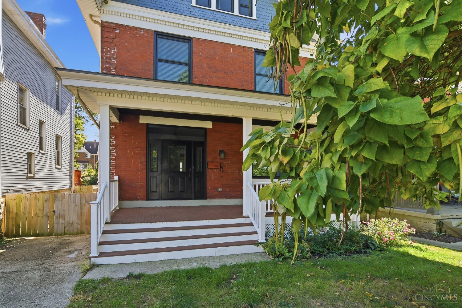1333 Myrtle Avenue