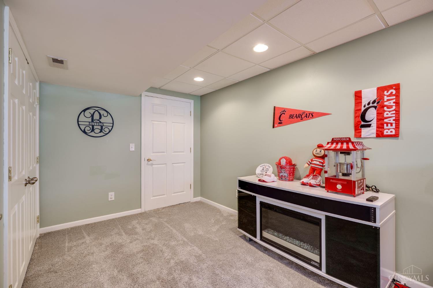 1240 Carriage Hill Lane, Hamilton, Ohio image 43