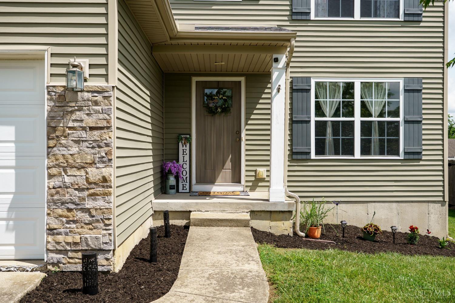 1240 Carriage Hill Lane, Hamilton, Ohio image 4