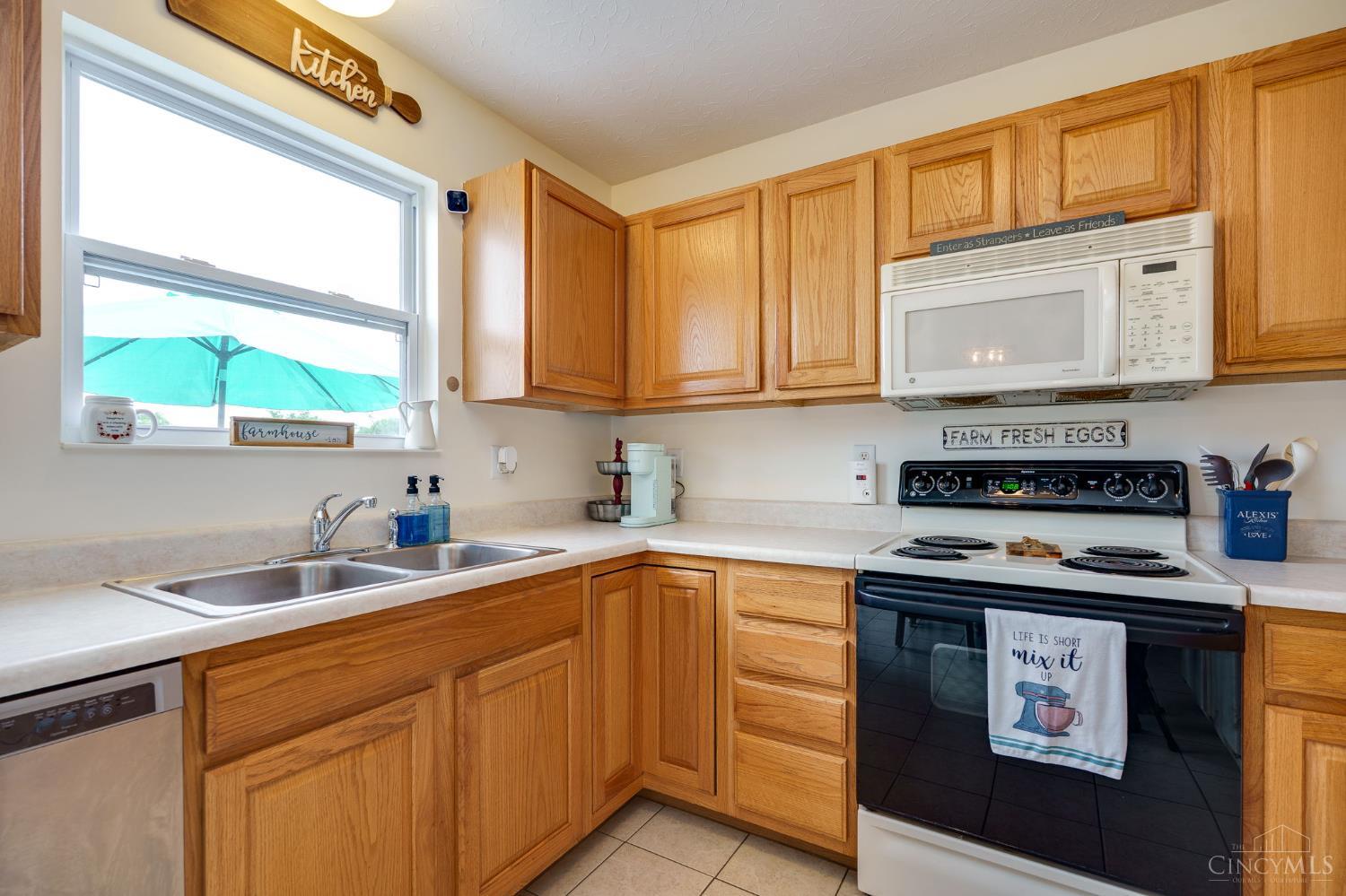1240 Carriage Hill Lane, Hamilton, Ohio image 16