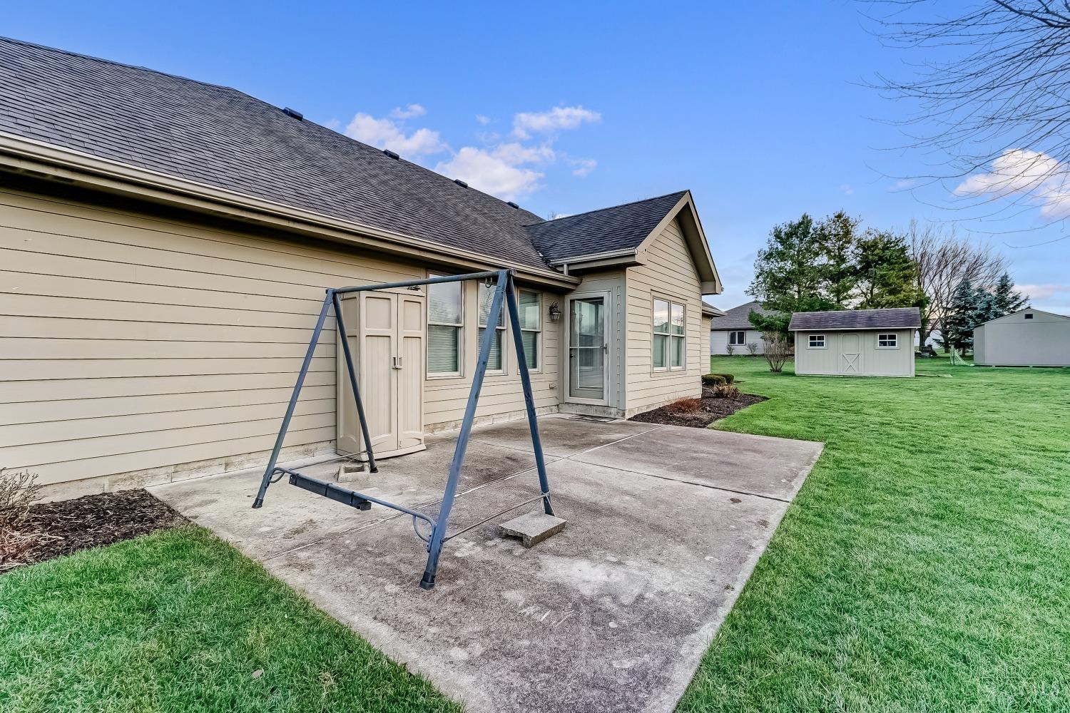 8955 Sycamore Trails Drive, Clearcreek Twp., Ohio image 33