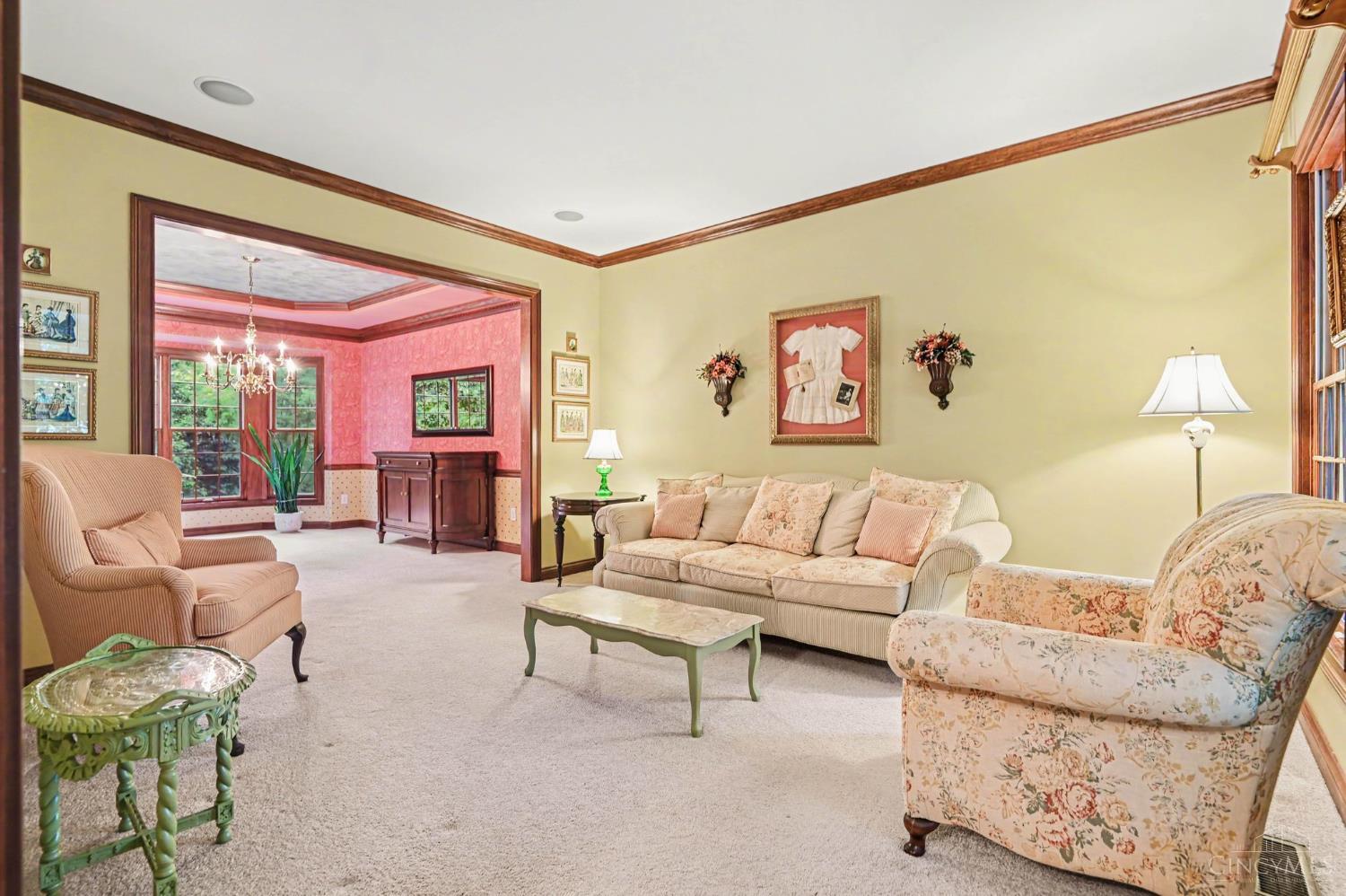 1247 Ridgewood Drive