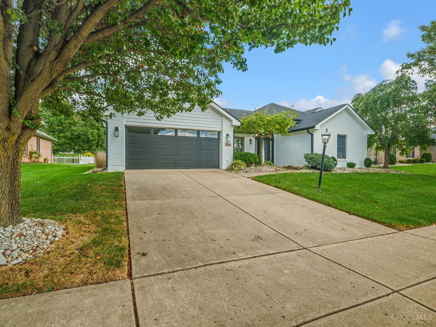 224 Crown Point