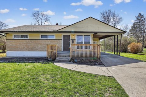 Photo of 8844 Ebro Court, Springfield Township, OH 45231 (MLS # 1873610)