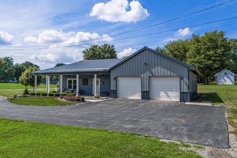 Homes For Sale - 80 Circle Drive<br/> Clinton County, New Vienna, OH 45159