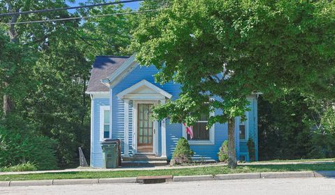 Photo of 123 Silver Street, Lebanon, OH 45036 (MLS # 1879548)