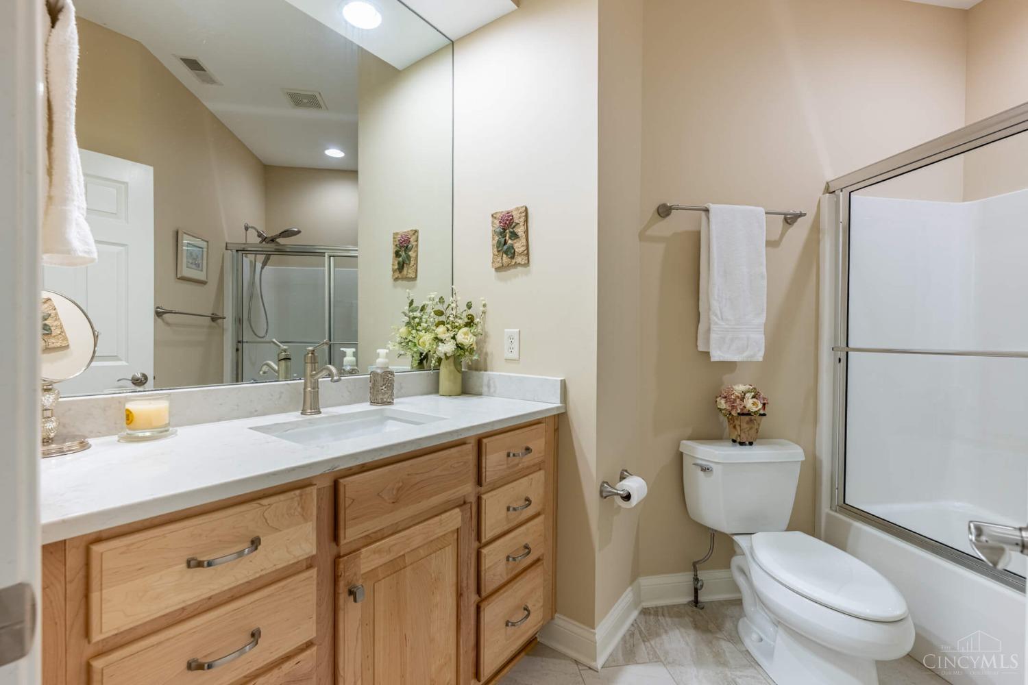 128 Harbour Drive, Springboro, Ohio image 35