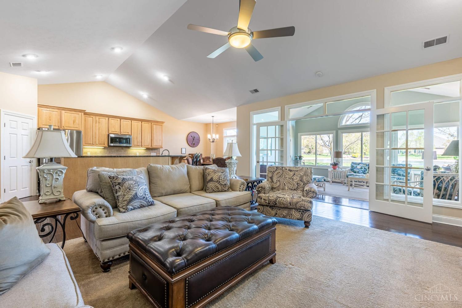 128 Harbour Drive, Springboro, Ohio image 18