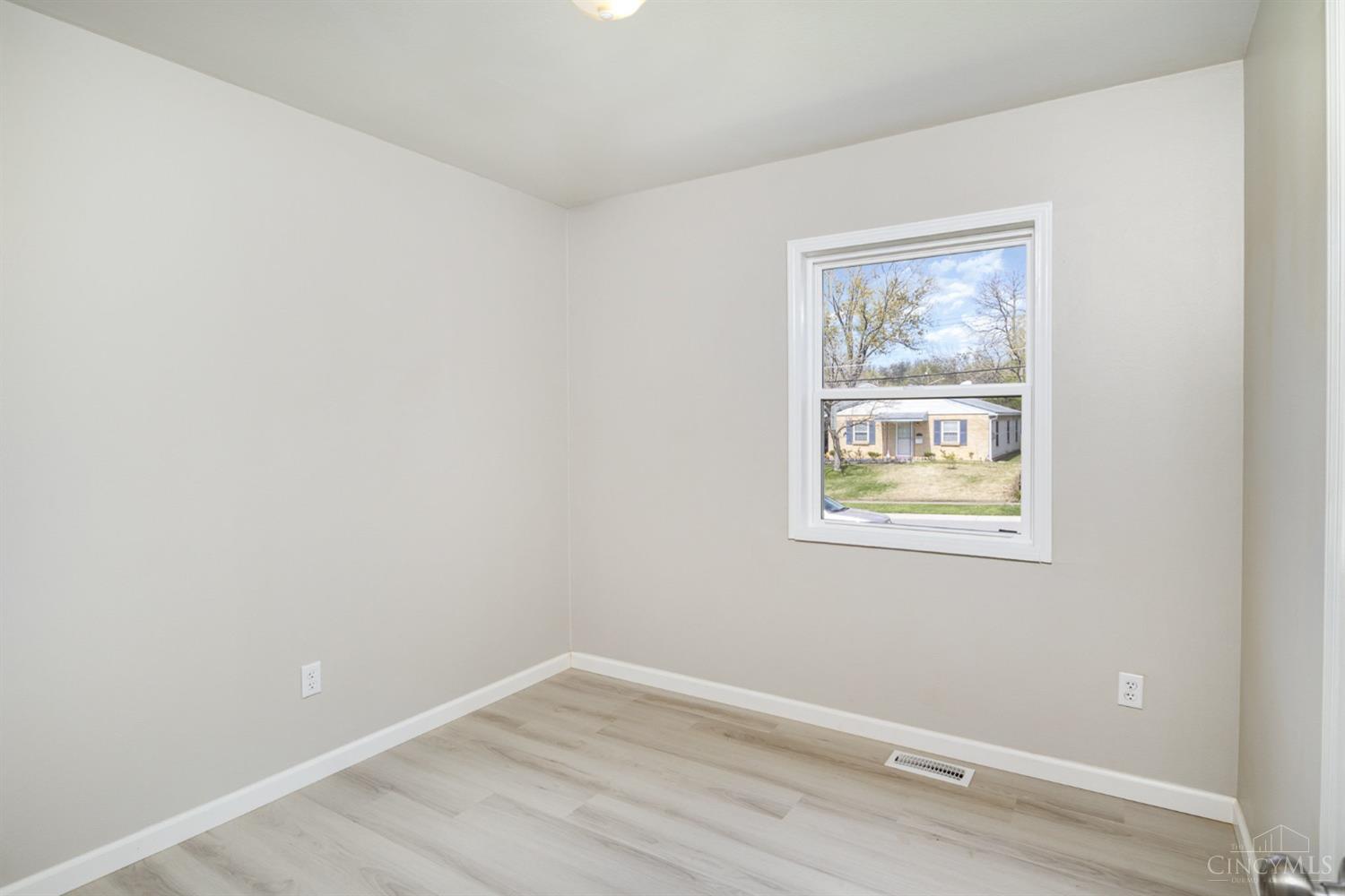 2739 Wheatfield Drive, Colerain Twp, Ohio image 18
