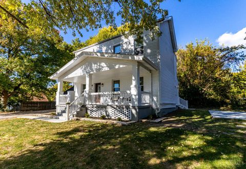 Photo of 2316 Langdon Farm Road, Cincinnati, OH 45237 (MLS # 1860654)