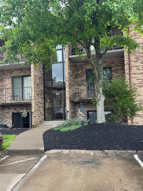 Condo For Rent - 7217 Creekview Drive<br/> Colerain Twp, OH 45247
