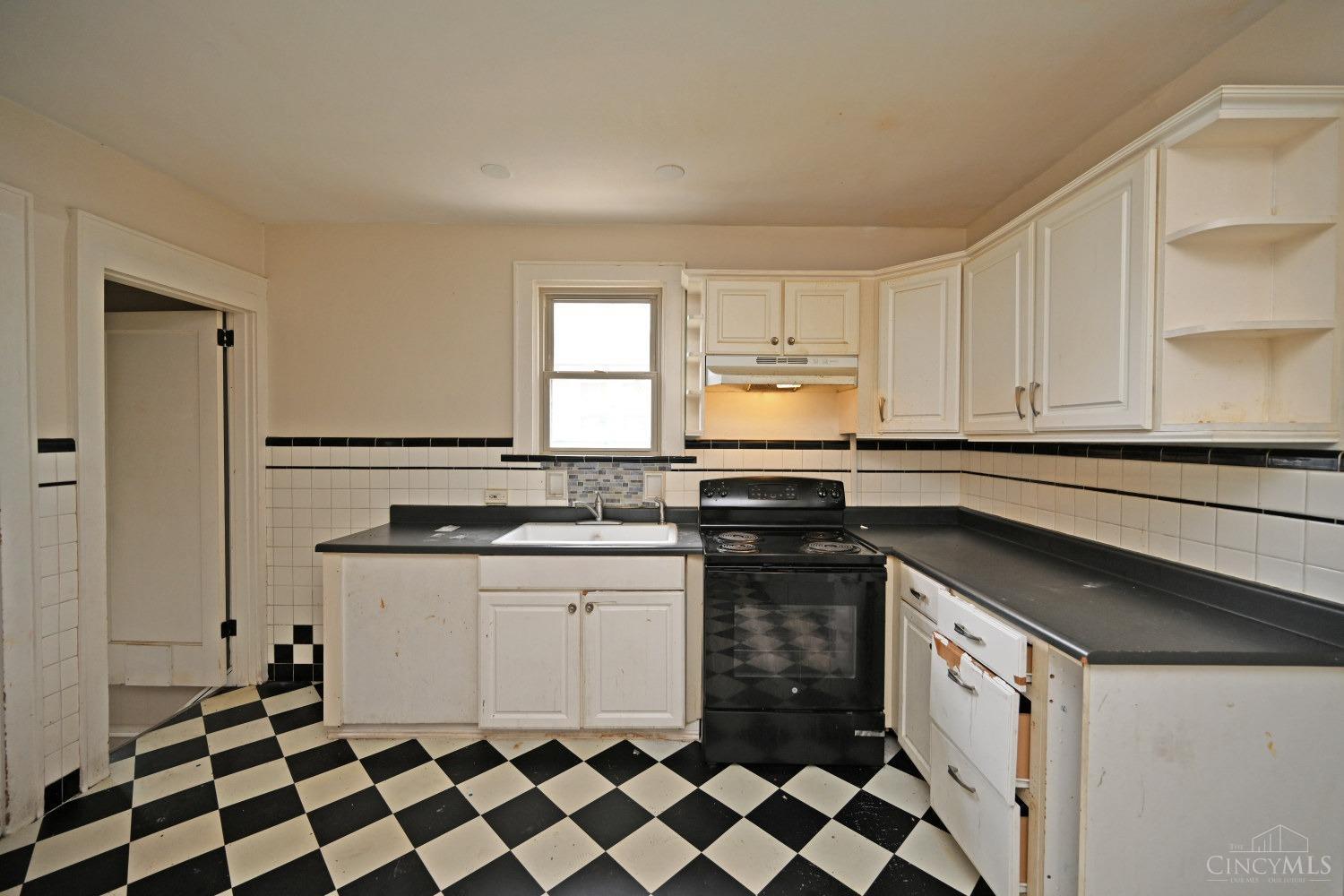 3749 Wieman Avenue, Cincinnati, Ohio image 13