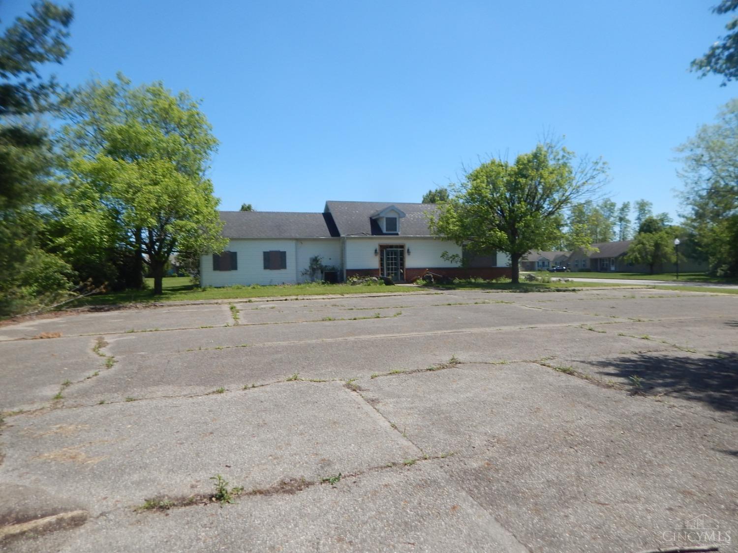 606 Silverado Drive, Wilmington, Ohio image 3