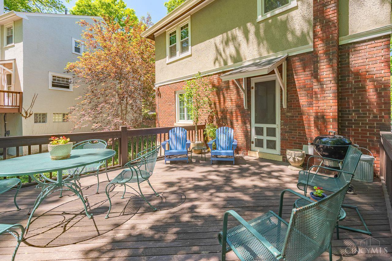 878 Tweed Avenue
