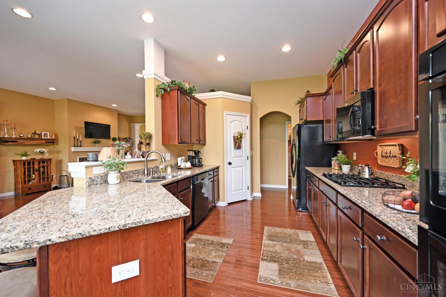 1320 Forest Glen Boulevard, Batavia Twp, Ohio image 14