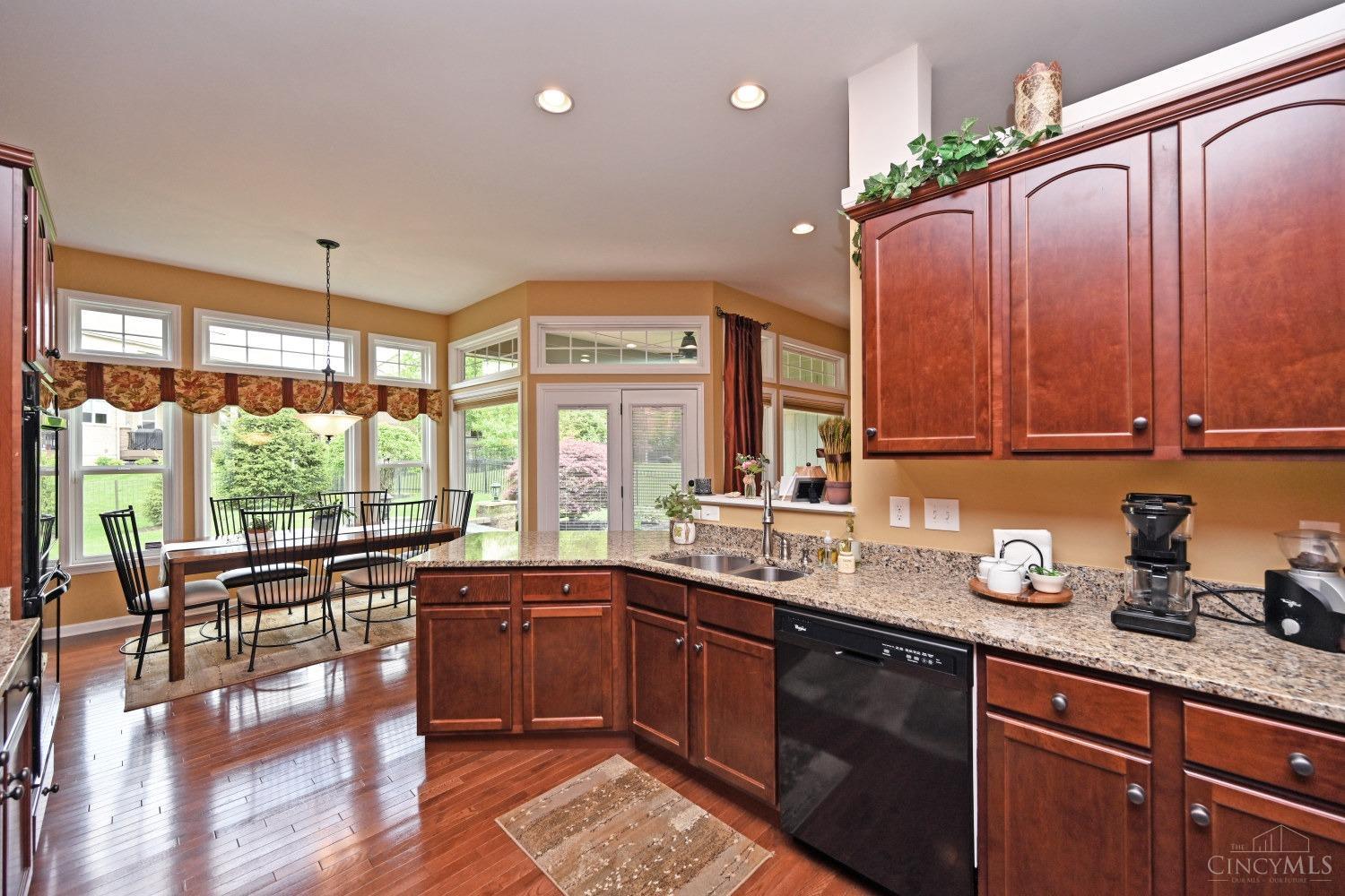 1320 Forest Glen Boulevard, Batavia Twp, Ohio image 15