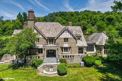 Photo of 1104 US Rt 52, Ohio Township, OH 45157 (MLS # 1848112)