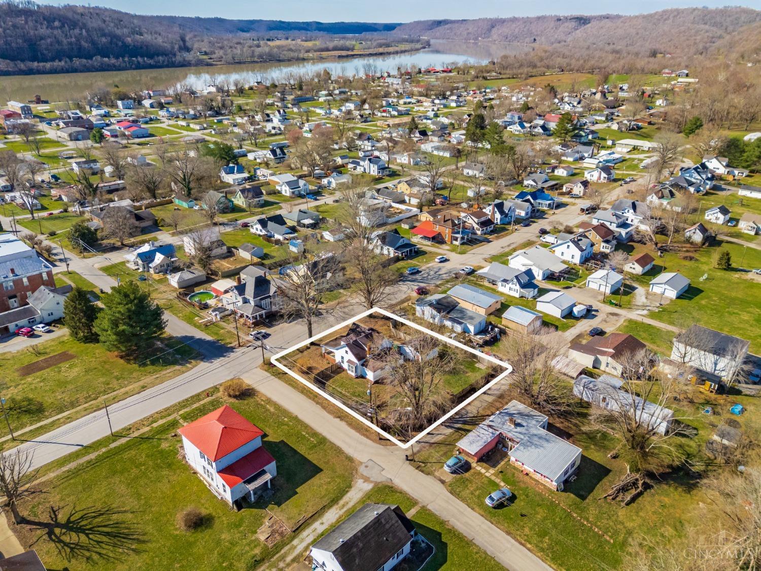 21 W Eighth Street, Manchester, Ohio image 14