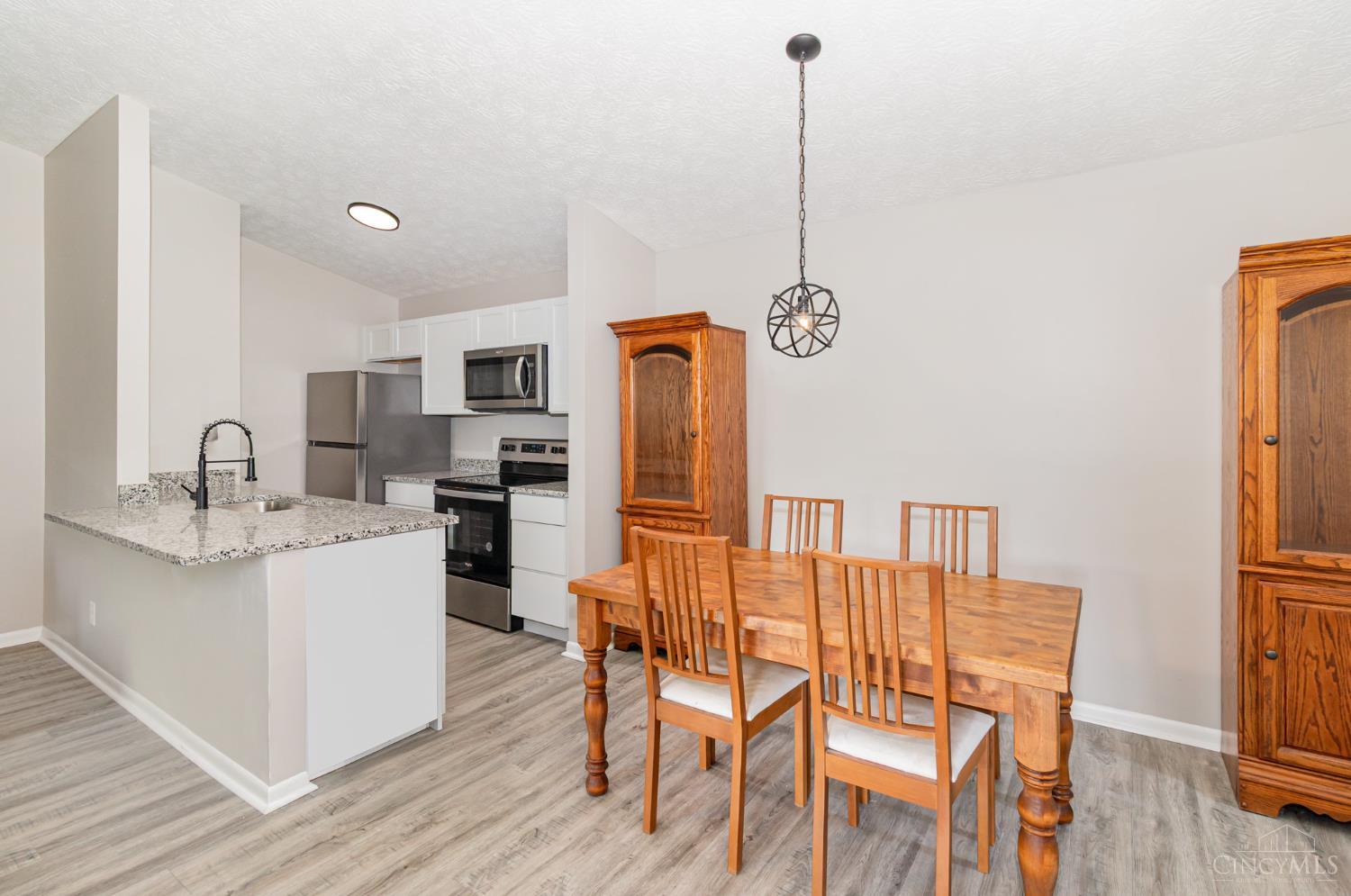 5985 Meadow Creek Drive #9, Miami Twp, Ohio image 11