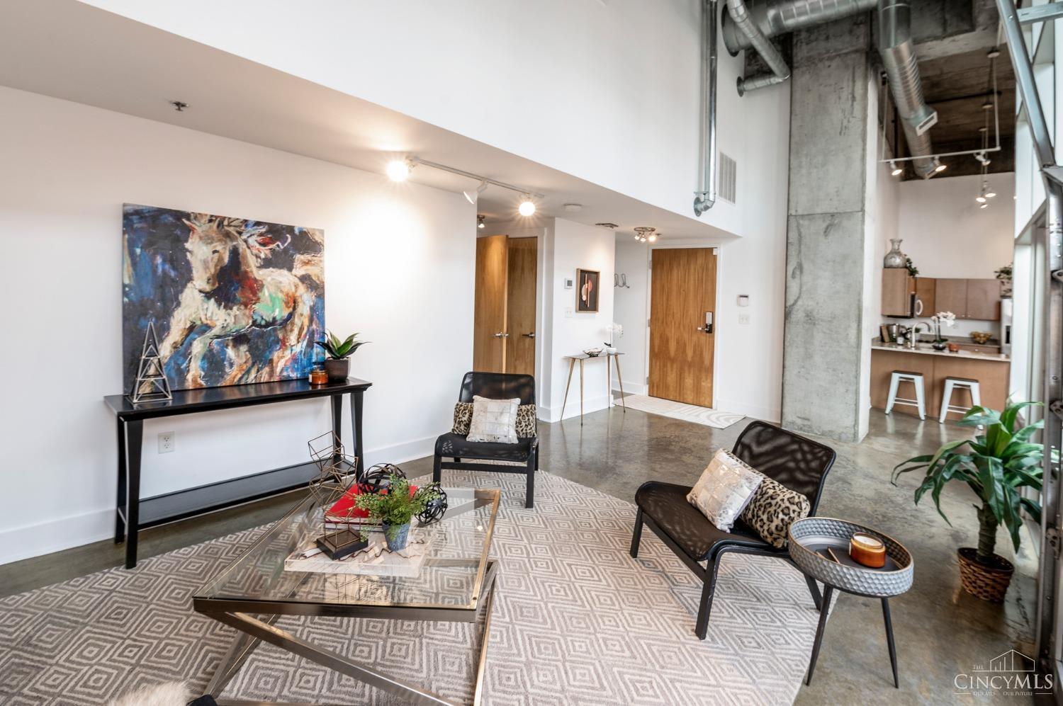 353 W Fourth Street 310