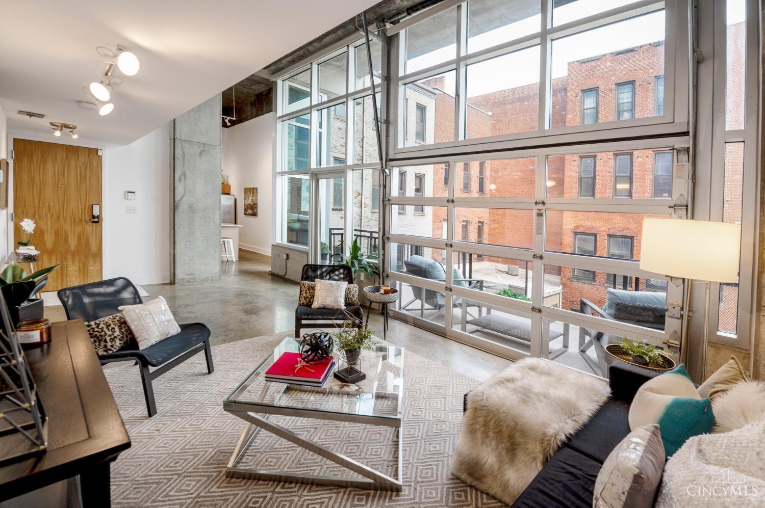 353 W Fourth Street 310