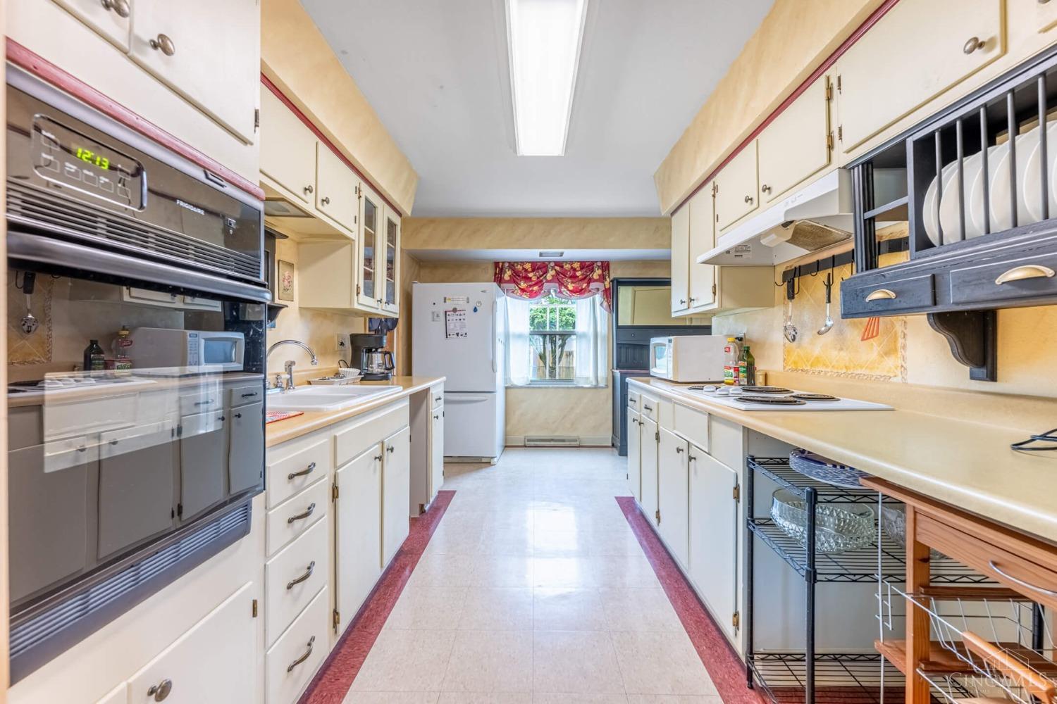 West Carrollton, Ohio 45449, United States, 3 Bedrooms Bedrooms, ,1 BathroomBathrooms,Residential,Pending,124025